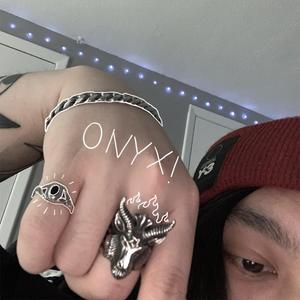 美女扒开内裤让我捅出白浆免费看久久AV
